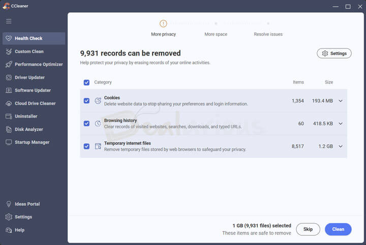 CCleaner Health Check screen showing privacy cleanup options like cookies, browsing history, and temporary files